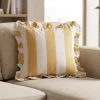 Almofada de Riscas com Folho Laranja 45x45
