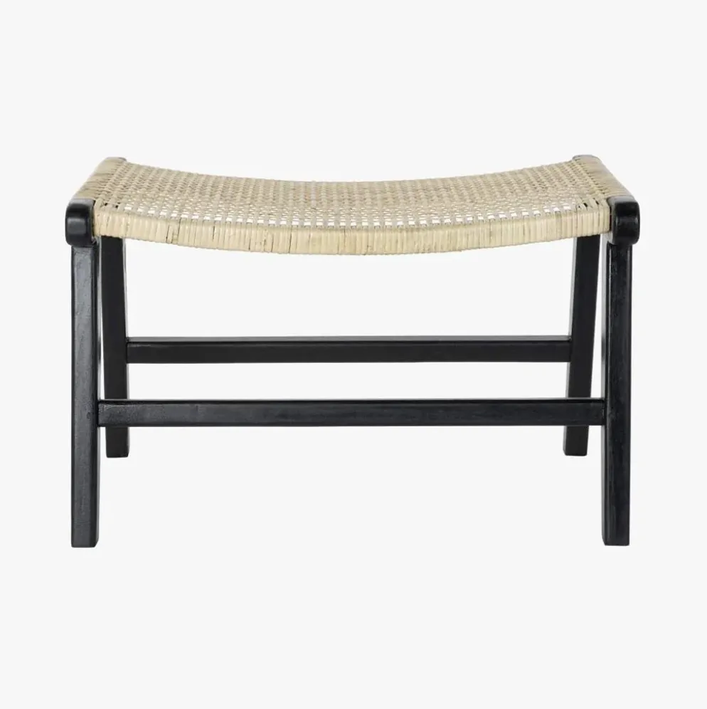 Banco Preto de Madeira e Rattan