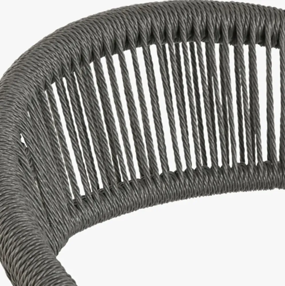 Cadeira de Metal e Rattan Preta