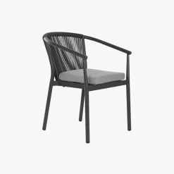 Cadeira de Metal e Rattan Preta com Almofada