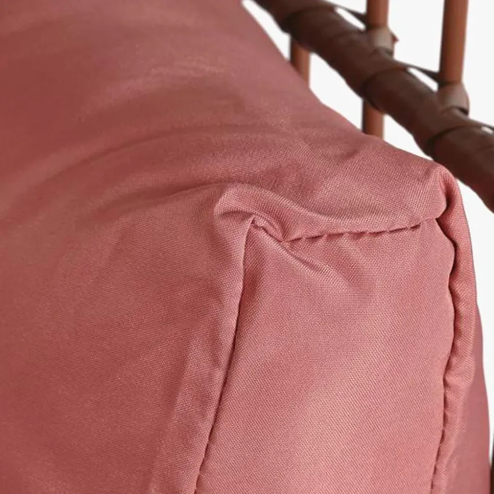 Cadeirão em Metal Branco e Rattan Rosa 99x71x147