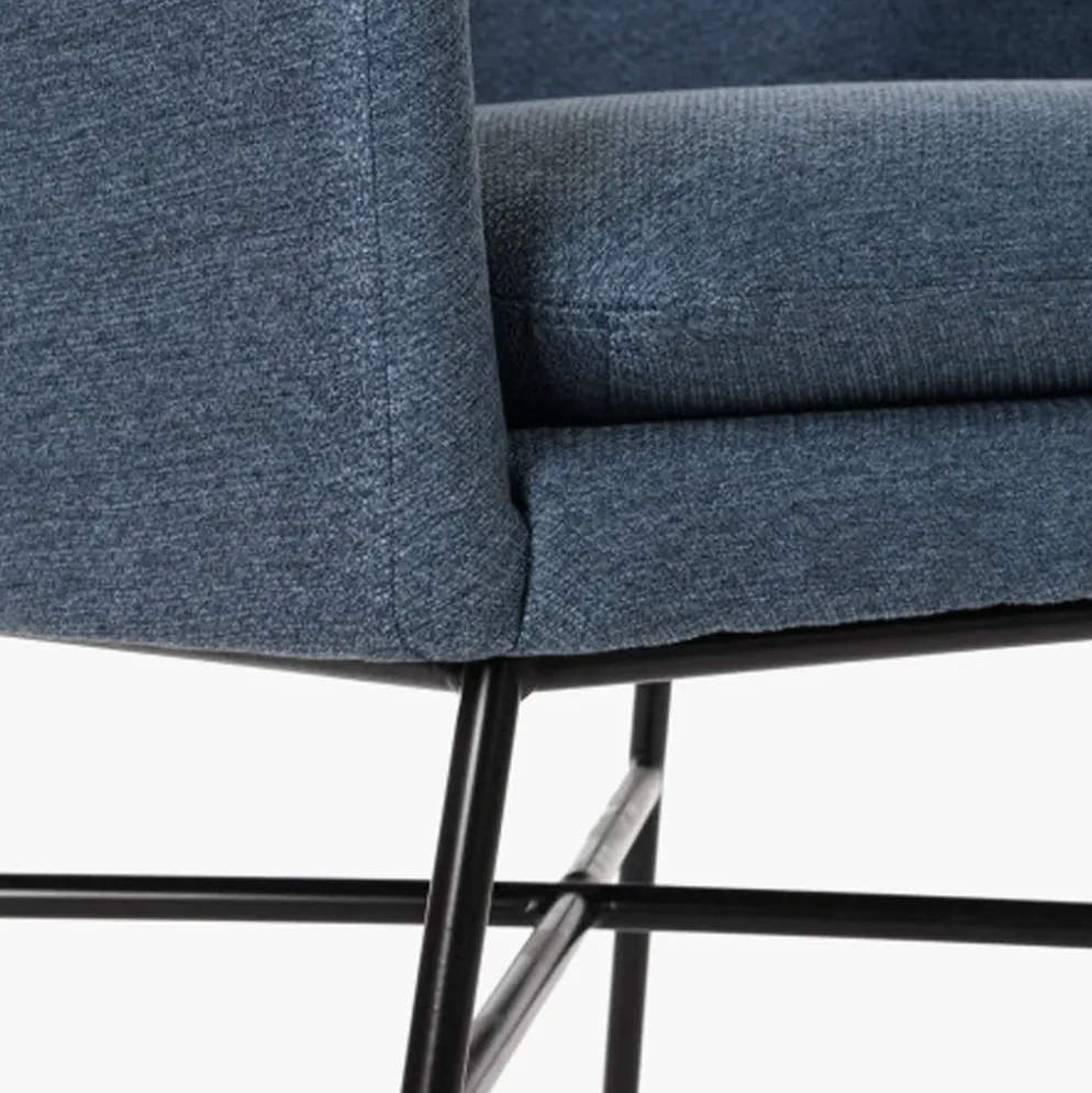 Cadeirão Pé Metal Azul 66x62x75