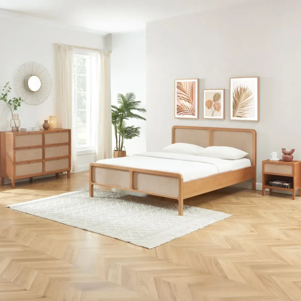 Cama com Cabeceira em Linho