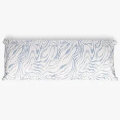Fronha Almofada Dormir Branca com Curvas Azuis 45x155