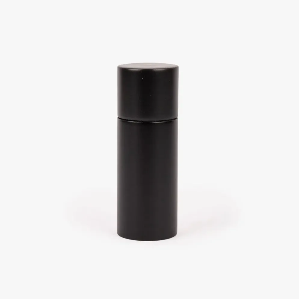 Moinho de madeira preto