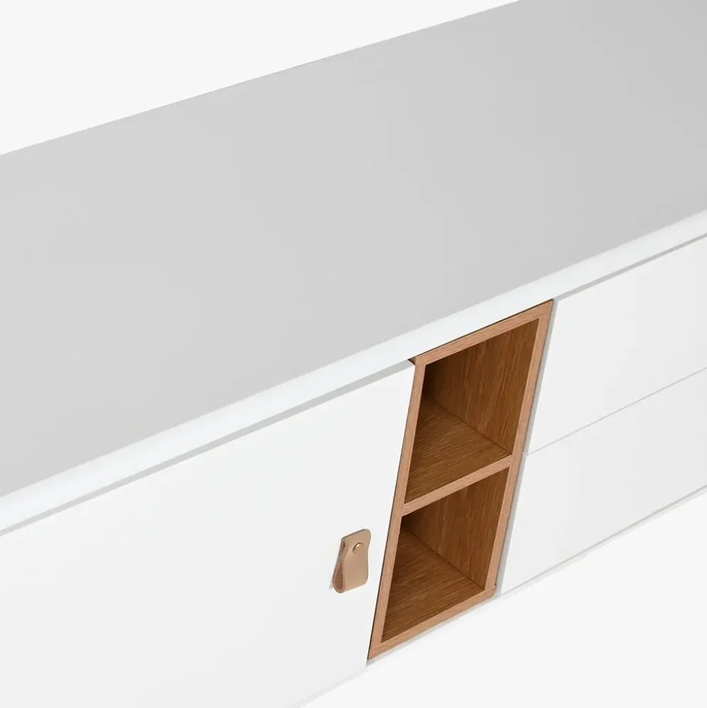Móvel TV com Duas Gavetas e Uma Porta 140x40x55