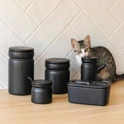 Pote pequeno em cerâmica preto