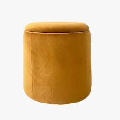 Pouf Mostarda de Veludo com padrão e arrumação