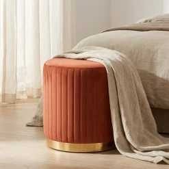 Pouf Tijolo de Veludo com riscas em dourado