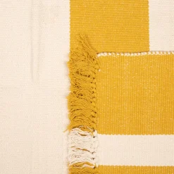 Tapete de algodão com riscas amarelo e bege 140x200cm